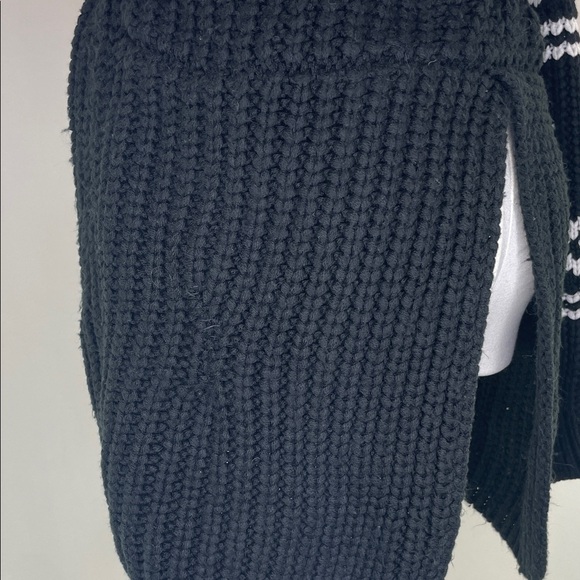 Sachin + Babi Black and White Turtleneck Sweater - Picture 12 of 12